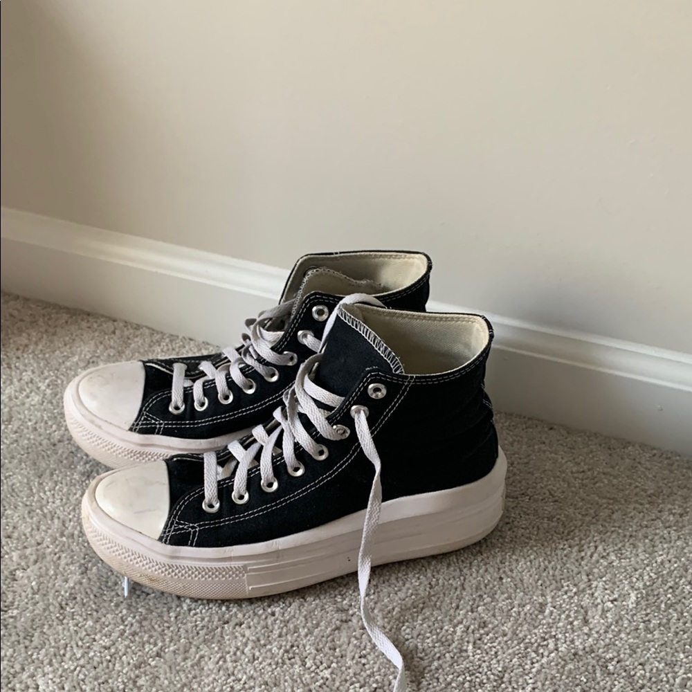 Black High-Top Platform Converse Women’s 9